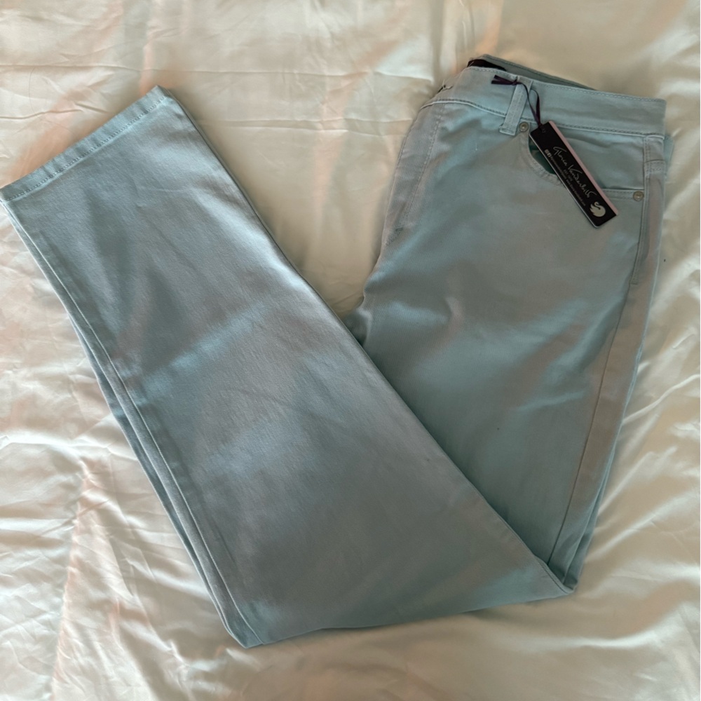 Gloria Vanderbilt Slimming Jeans
